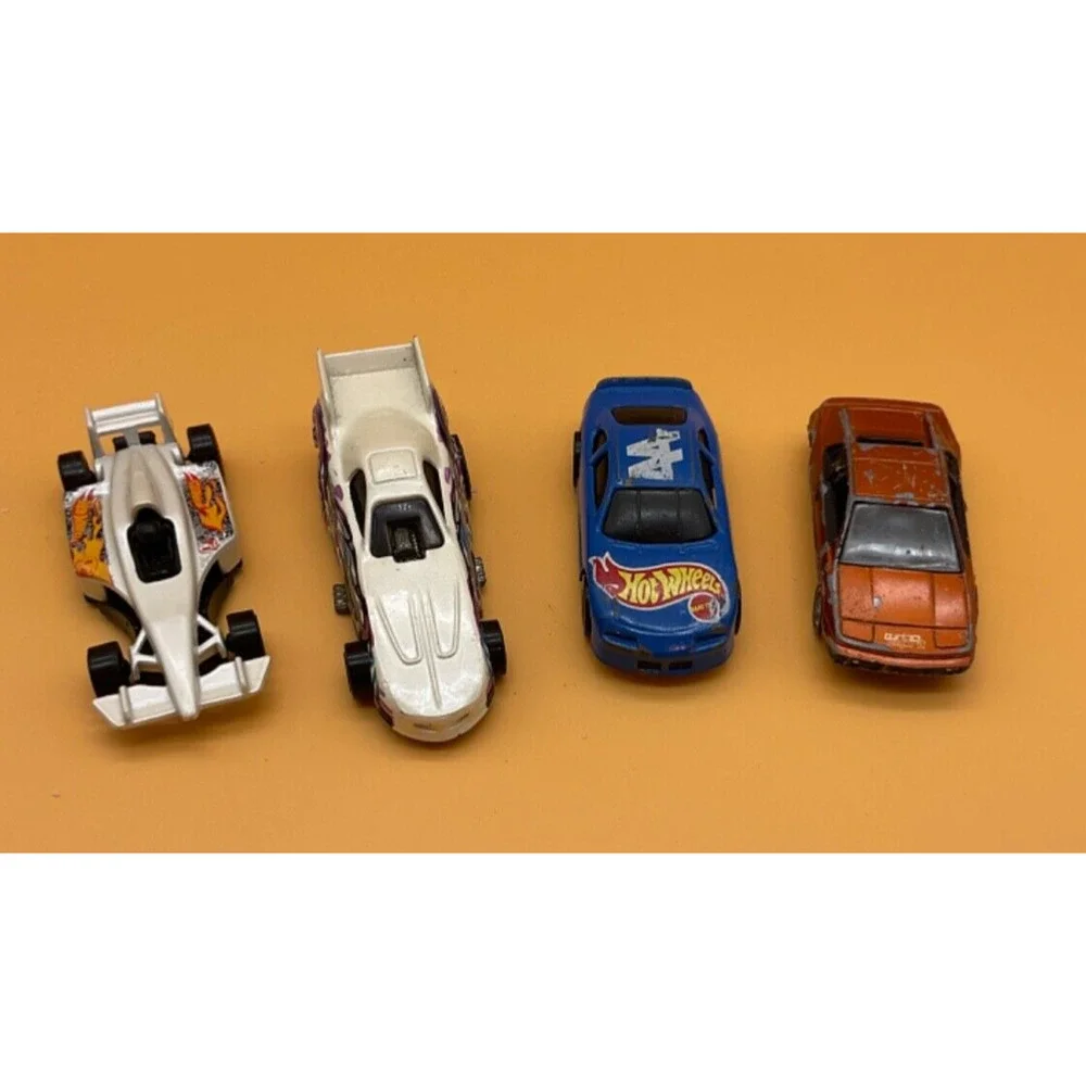 VTN Hot Wheels Collection: 1977‎ Metallic Flame Dragster, 1998 Mattel & McDonald